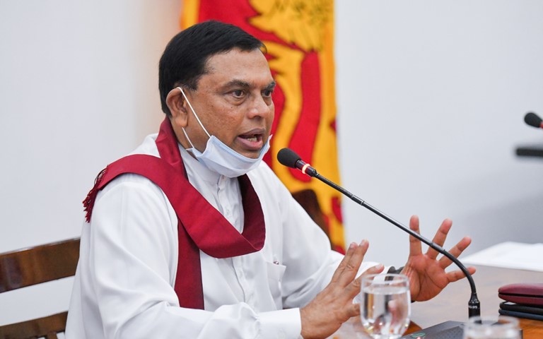 ලබන වසරේ වාහන ගෙන්වන්නෙත් නෑ ,රාජ්ය සේවයට නව බඳවා ගැනීම් කරන්නෙත් නෑ. (වීඩියෝ ) ලබන වසරේ වාහන ගෙන්වන්නෙත් නෑ ,රාජ්ය සේවයට නව බඳවා ගැනීම් කරන්නෙත් නෑ. (වීඩියෝ )