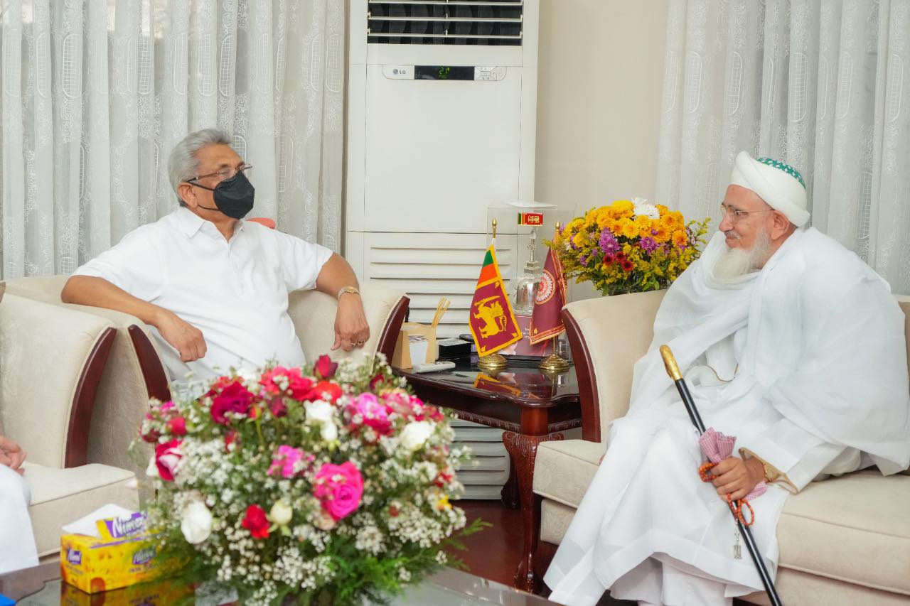 බෝරා ප්රජාවේ ආධ්යාත්මික නායකයා ජනපති හමුවෙයි. බෝරා ප්රජාවේ ආධ්යාත්මික නායකයා ජනපති හමුවෙයි.
