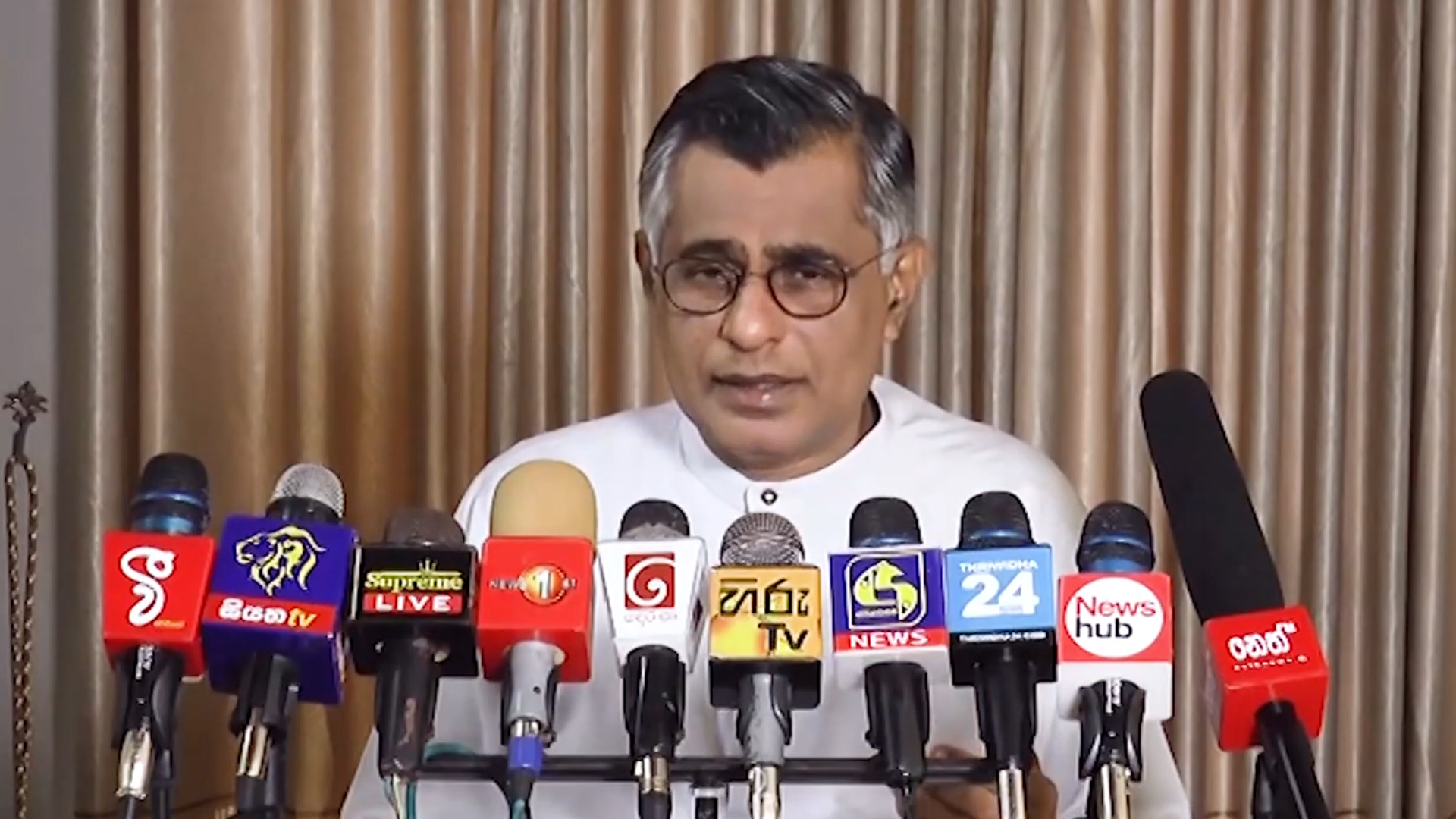 බැසිල්ගේ වගාඩම්බර කතා විතරයි ප්‍රායෝගික වැඩ සටහනක් නෑ – පාඨලී (වීඩියෝ)