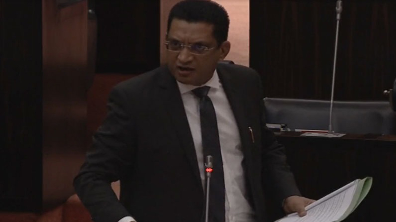 නීතිපතිට බලපෑම් කළැයි ඔප්පු කළොත් කලිසම ගලවලා ගෙදර යනවා ( වීඩියෝ ) නීතිපතිට බලපෑම් කළැයි ඔප්පු කළොත් කලිසම ගලවලා ගෙදර යනවා ( වීඩියෝ )