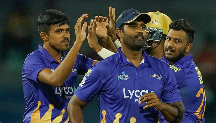 උතුරුකරේ නුඹ හිනැහෙන් නඩරාජා මල්ලියේ…දඹුල්ල පරදා යාපනයට විශිෂ්ඨ ජයක් උතුරුකරේ නුඹ හිනැහෙන් නඩරාජා මල්ලියේ…දඹුල්ල පරදා යාපනයට විශිෂ්ඨ ජයක්