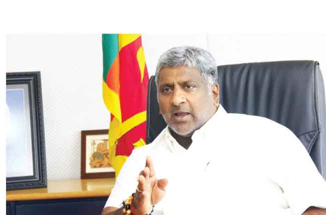 මම මහින්ද සුළඟ අරගෙන රට වටේ ගියා – ප්රසන්න මම මහින්ද සුළඟ අරගෙන රට වටේ ගියා – ප්රසන්න