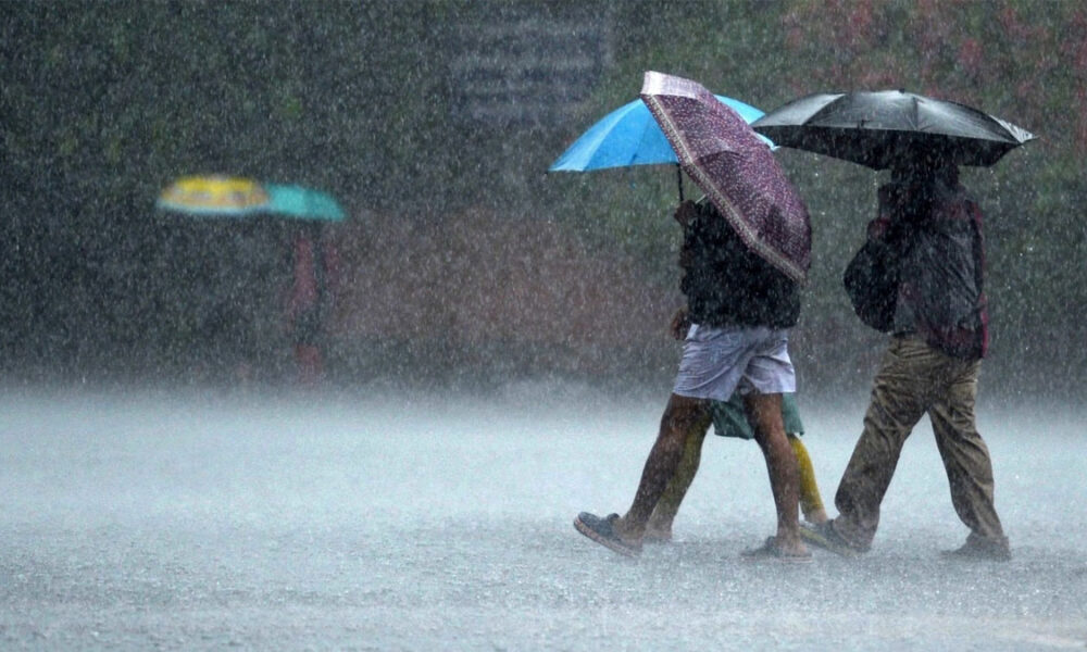 අද ප්‍රදේශ කිහිපයකට මි.මී 100 ට වැඩි තද වැසි