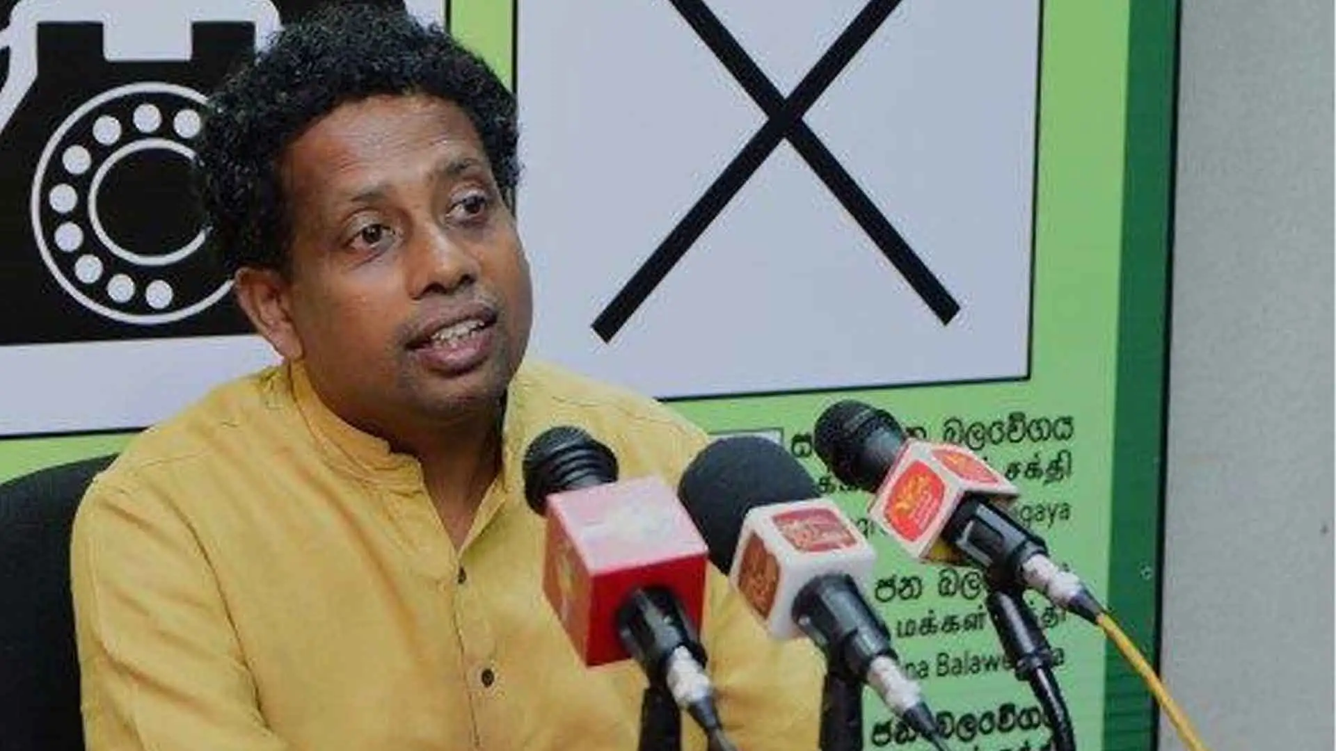 සමගියේ වේලු කුමාර් ගේ සහය රනිල්ට සමගියේ වේලු කුමාර් ගේ සහය රනිල්ට