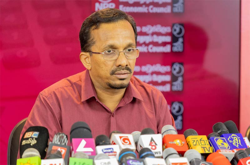 රනිල්ට මහ බැංකු හොරා කියපු අය අද ඔහු ලඟ නිදා ගෙන ඉන්නවා රනිල්ට මහ බැංකු හොරා කියපු අය අද ඔහු ලඟ නිදා ගෙන ඉන්නවා