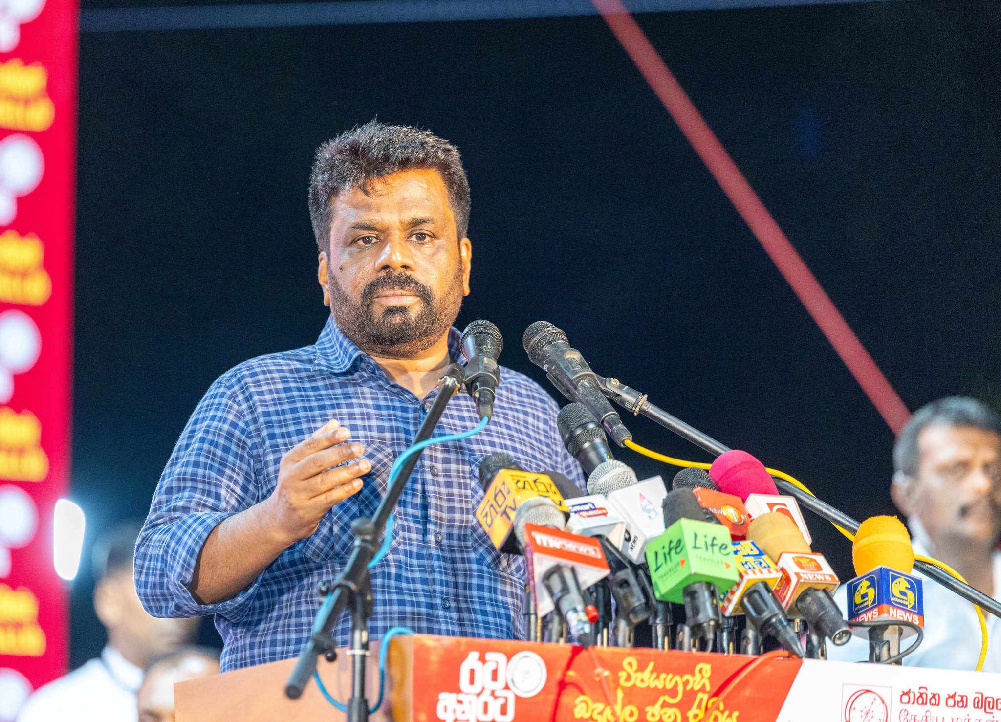 කැත පරණ දේශපාලනය වෙනුවට යහපත් දේශපාලනයක් අපි නිර්මාණය කරනවා කැත පරණ දේශපාලනය වෙනුවට යහපත් දේශපාලනයක් අපි නිර්මාණය කරනවා