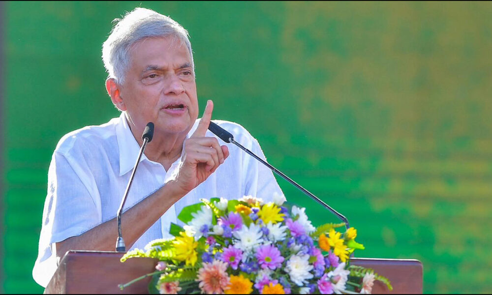 රනිල් අනුරගෙන් පිළිතුරු ඉල්ලයි රනිල් අනුරගෙන් පිළිතුරු ඉල්ලයි