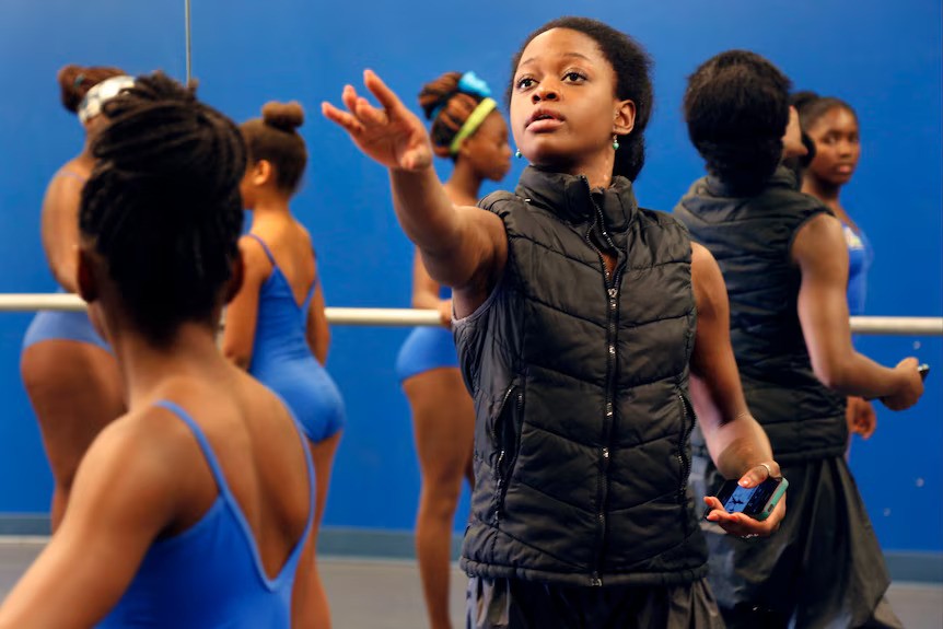 Michaela DePrince ජීවිතක්ෂයට පත් වෙයි Michaela DePrince ජීවිතක්ෂයට පත් වෙයි