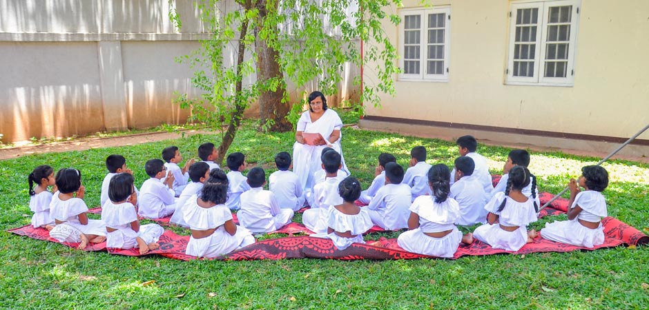 දහම් පාසල් ගුරුවරුන්ට රුපියල් 7500ක වාර් ෂික දීමනාවක් දහම් පාසල් ගුරුවරුන්ට රුපියල් 7500ක වාර් ෂික දීමනාවක්