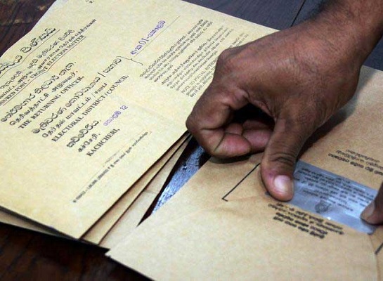 නිල ඡන්ද දැන්වීම් පත්රිකා අද තැපෑලට නිල ඡන්ද දැන්වීම් පත්රිකා අද තැපෑලට