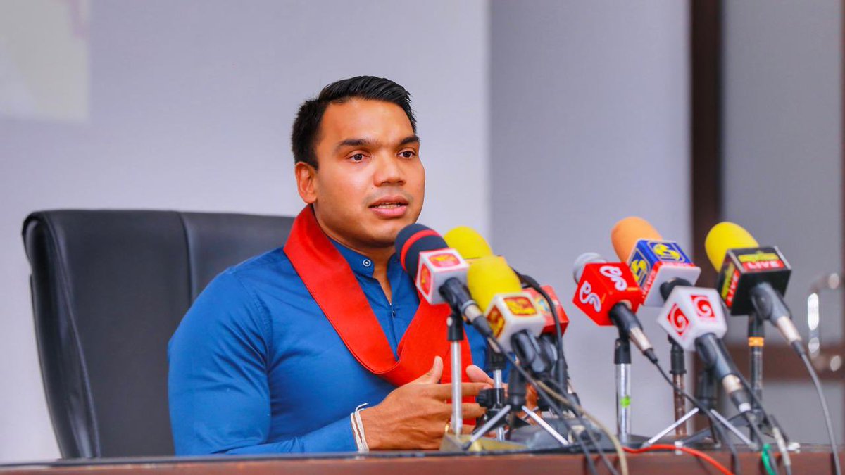 රටේ ජාතික ආරක්ෂාව තහවුරු කරන්නැයි නාමල් ආණ්ඩුවෙන් ඉල්ලයි රටේ ජාතික ආරක්ෂාව තහවුරු කරන්නැයි නාමල් ආණ්ඩුවෙන් ඉල්ලයි
