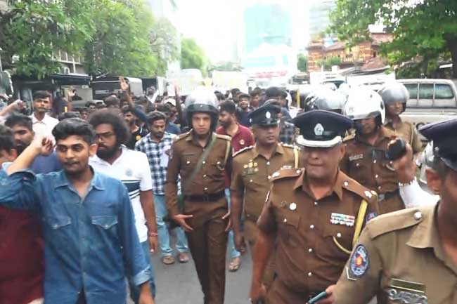 ජපුර සිසුන් විරෝධතා පාගමනක ජපුර සිසුන් විරෝධතා පාගමනක