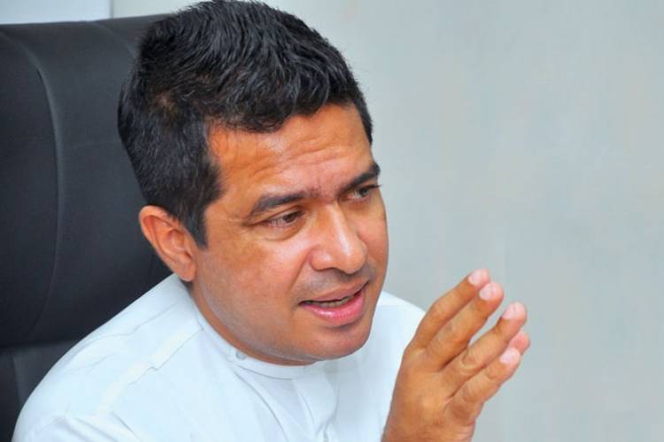 සුජීවගේ ප්රශ්න සහගත මෝටර් රථය CIDය භාරයට ගන්නැයි නියෝග සුජීවගේ ප්රශ්න සහගත මෝටර් රථය CIDය භාරයට ගන්නැයි නියෝග
