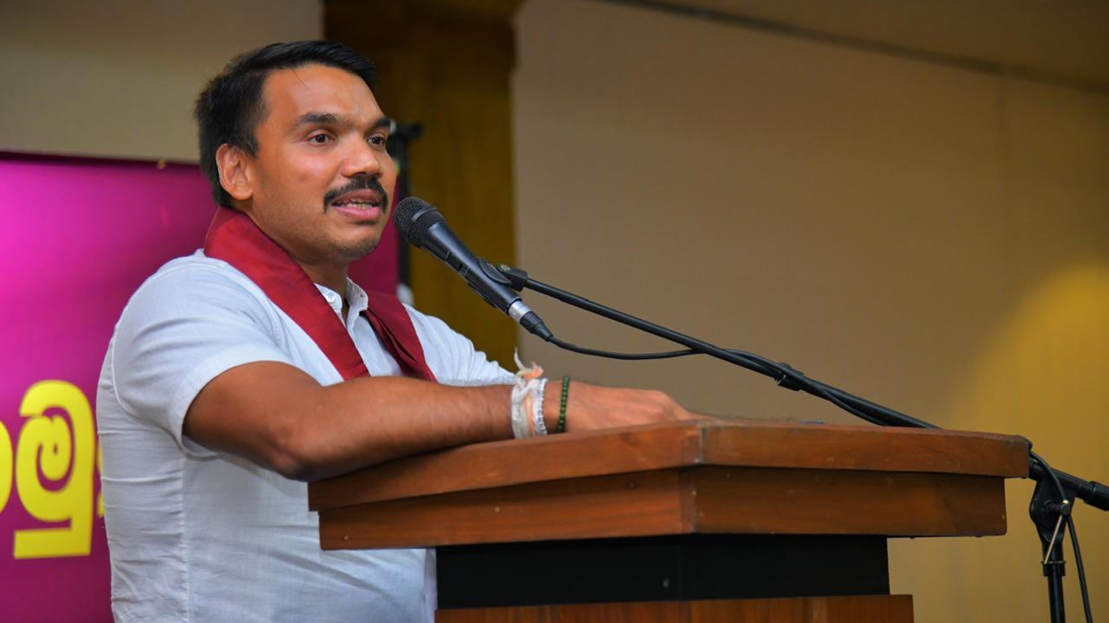 නාමල් ආණ්ඩුවෙන් කළ ඉල්ලීම නාමල් ආණ්ඩුවෙන් කළ ඉල්ලීම