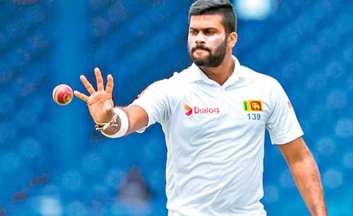ළහිරු කඩයිමක් පසු කරයි ළහිරු කඩයිමක් පසු කරයි