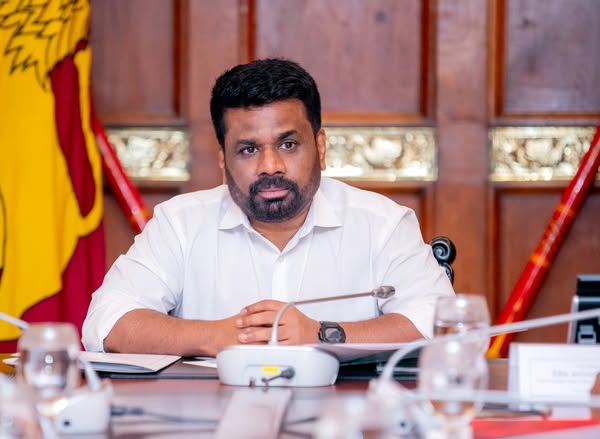 ජනපති සහ පොලිස් කොමිසම අතර සාකච්ඡාවක් ජනපති සහ පොලිස් කොමිසම අතර සාකච්ඡාවක්