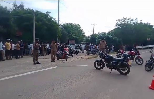 මන්නාරමේ ද්විත්ව ඝාතනය ගැන එළියට ආපු තොරතුරු මන්නාරමේ ද්විත්ව ඝාතනය ගැන එළියට ආපු තොරතුරු