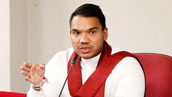 ඕන වෙලාවක යන්න ලෑස්තියි – නාමල් ඕන වෙලාවක යන්න ලෑස්තියි – නාමල්