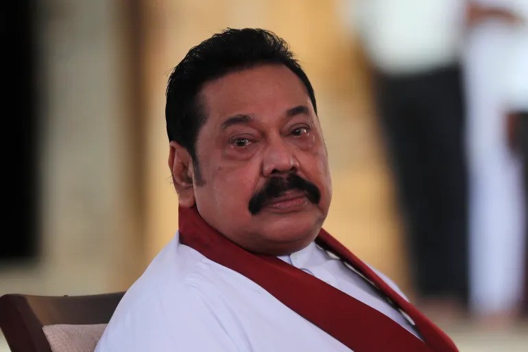 මහින්දව නිවසෙන් යවන්න පාර් ලිමේන්තුවට පනතක් ගේන්න සැරසෙයි මහින්දව නිවසෙන් යවන්න පාර් ලිමේන්තුවට පනතක් ගේන්න සැරසෙයි