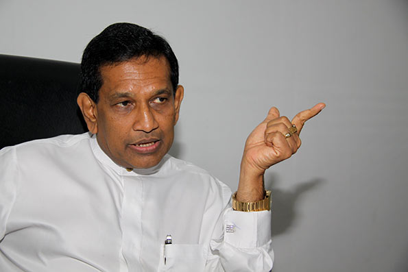 කළුතර මනාප යළි ගණින්න රාජිතගෙන් පෙත්සමක් කළුතර මනාප යළි ගණින්න රාජිතගෙන් පෙත්සමක්