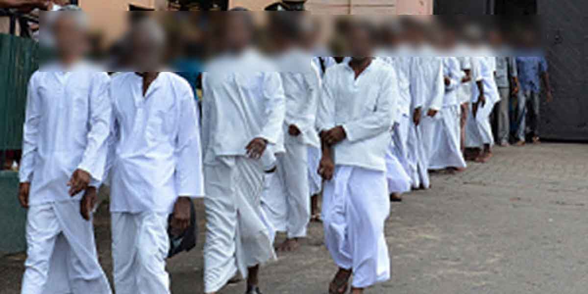 වෙසක් පොහොය නිමිත්තෙන් රැඳවියන් 388කට විශේෂ රාජ්ය සමාව වෙසක් පොහොය නිමිත්තෙන් රැඳවියන් 388කට විශේෂ රාජ්ය සමාව