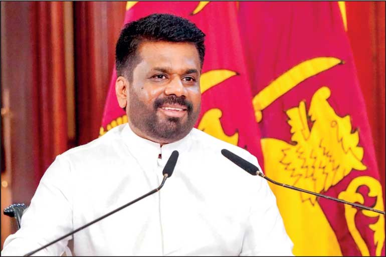 සමාජයේ විවිධ වෘත්තීන් නියෝජනය කරන සියලු පුරවැසියන් වෙනුවෙන් ප්රතිලාභ ලබා දීමට කටයුතු කරනවා සමාජයේ විවිධ වෘත්තීන් නියෝජනය කරන සියලු පුරවැසියන් වෙනුවෙන් ප්රතිලාභ ලබා දීමට කටයුතු කරනවා
