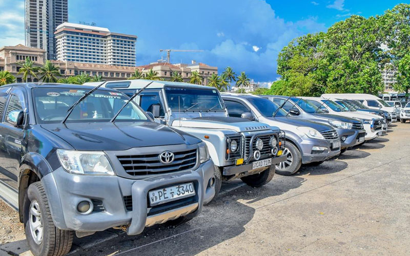 ජනාධිපති කාර් යාලයේ අධි සුඛෝපභෝගී වාහන වෙන්දේසිය ජනාධිපති කාර් යාලයේ අධි සුඛෝපභෝගී වාහන වෙන්දේසිය