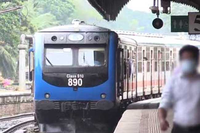 වැඩවර් ජනයක් අත ළඟ වැඩවර් ජනයක් අත ළඟ