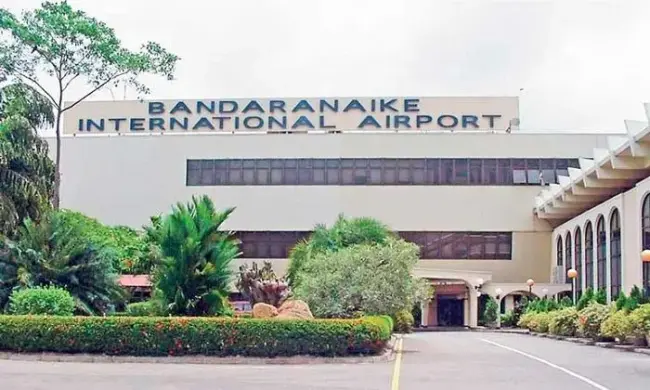 කටුනායක ආගමන විගමන සියලු කවුළුවලට මුහුණ හඳුනා ගැනීමේ ආරක්ෂක කැමරා