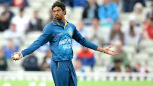 තරඟ පාවාදීම සම්බන්ධයෙන් සචිත්‍ර සේනානායකට නඩු