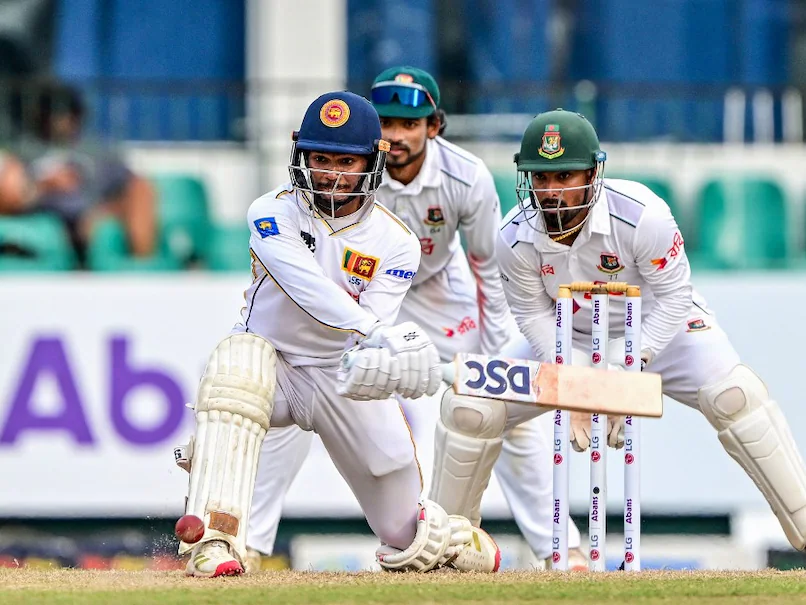 ශ්රී ලංකා පළමු ඉනිම ලකුණු 458ට සීමා වෙයි ශ්රී ලංකා පළමු ඉනිම ලකුණු 458ට සීමා වෙයි