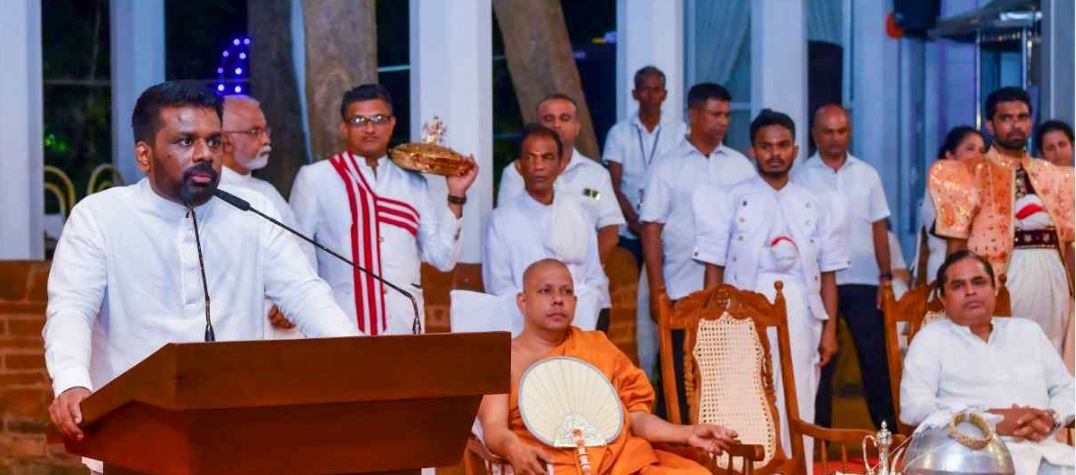 ඓතිහාසික උරුමයන් මත අක්මුල් විහිදාගත් ජාතියක් ලෙස ගොඩනැගෙමු – ජනපති ඓතිහාසික උරුමයන් මත අක්මුල් විහිදාගත් ජාතියක් ලෙස ගොඩනැගෙමු – ජනපති