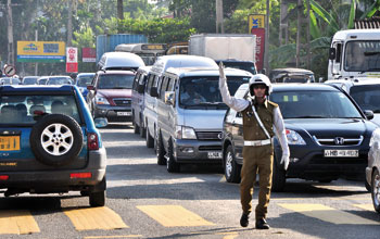 රුවන්වැල්ලේ වාහන ගමනාගමනය සීමා කිරීමක් ගැන පොලීසියෙන් දැනුම්දීමක් රුවන්වැල්ලේ වාහන ගමනාගමනය සීමා කිරීමක් ගැන පොලීසියෙන් දැනුම්දීමක්