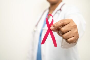 දෛනිකව මෙරටින් පිළිකා රෝගීන් 103 ක්