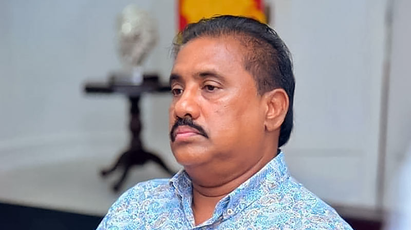 රෝහිතගේ දියණිය පොලීසියට භාරවෙයි රෝහිතගේ දියණිය පොලීසියට භාරවෙයි