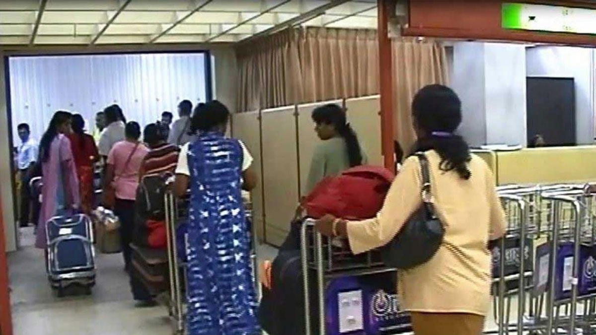 රැකියා සඳහා විදේශ ගතවීමේදී බලපාන නීතිය අද සිට ක්රියාත්මකයි රැකියා සඳහා විදේශ ගතවීමේදී බලපාන නීතිය අද සිට ක්රියාත්මකයි