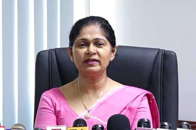 ශිෂ්යත්ව විභාගයෙන් පසු කොමසාරිස්වරිය දෙමාපියන්ගෙන් කළ ඉල්ලීම ශිෂ්යත්ව විභාගයෙන් පසු කොමසාරිස්වරිය දෙමාපියන්ගෙන් කළ ඉල්ලීම