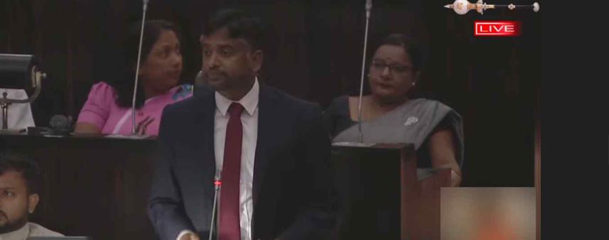 නව අධ්යාපන ප්රතිසංස්කරණ හරහා පාසල් වසා දැමීමක් ගැන අපි කතා කරන්නේ නැහැ – මධුර සෙනෙවිරත්න නව අධ්යාපන ප්රතිසංස්කරණ හරහා පාසල් වසා දැමීමක් ගැන අපි කතා කරන්නේ නැහැ – මධුර සෙනෙවිරත්න