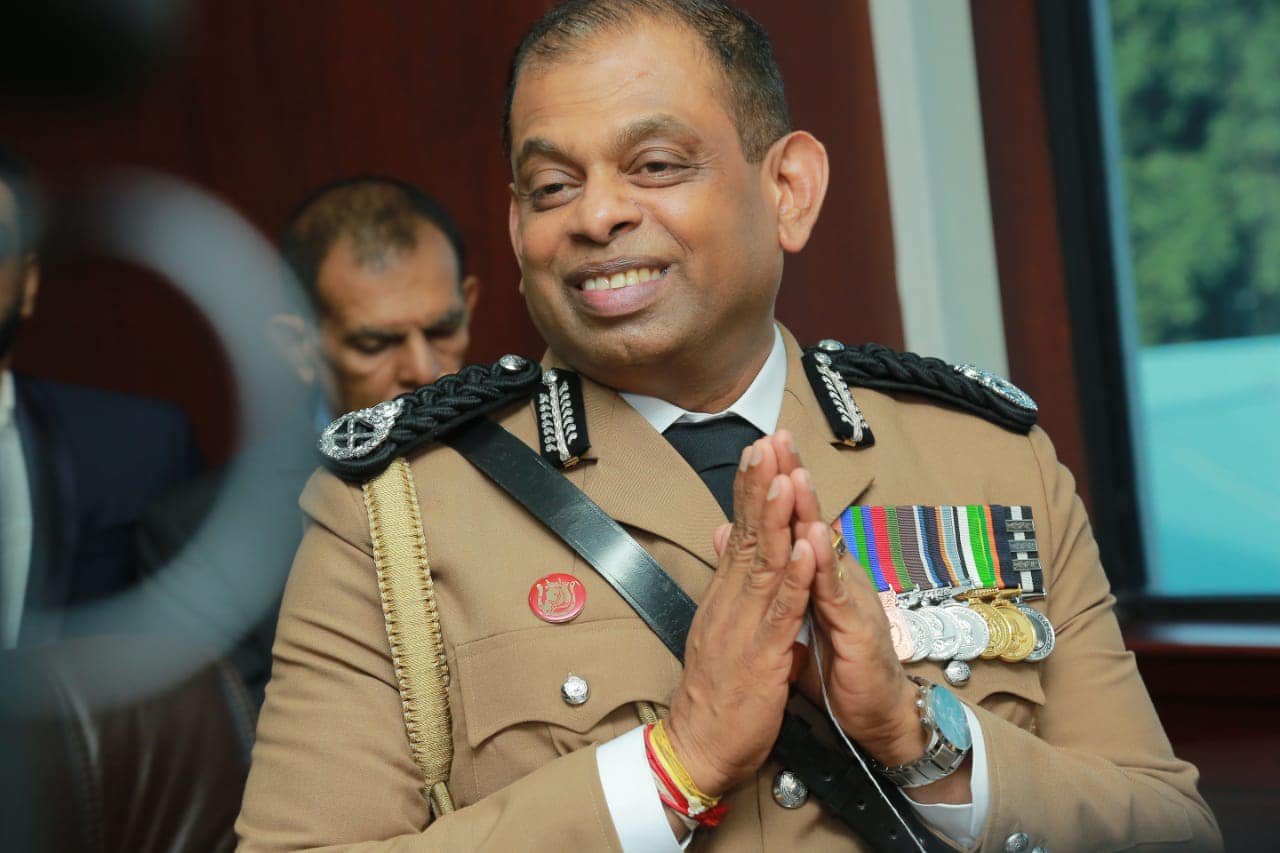 දේශබන්දු පොලිස්පති ධුරයෙන් ඉවත් කිරීමේ යෝජනාව වැඩි ඡන්ද 177 කින් සම්මතයි දේශබන්දු පොලිස්පති ධුරයෙන් ඉවත් කිරීමේ යෝජනාව වැඩි ඡන්ද 177 කින් සම්මතයි