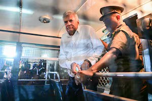 හිටපු ජනපති රනිල් බන්ධනාගාර රෝහලට හිටපු ජනපති රනිල් බන්ධනාගාර රෝහලට