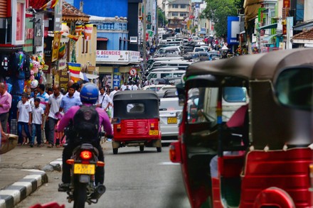 මහනුවර අවසන් රන්දෝලි පෙරහර වෙනුවෙන් විශේෂ රථවාහන සැලැස්මක්
