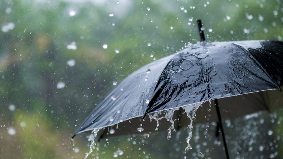 අද ඇතැම් ස්ථානවලට මි.මී. 75 ට වැඩි තරමක තද වැසි අද ඇතැම් ස්ථානවලට මි.මී. 75 ට වැඩි තරමක තද වැසි
