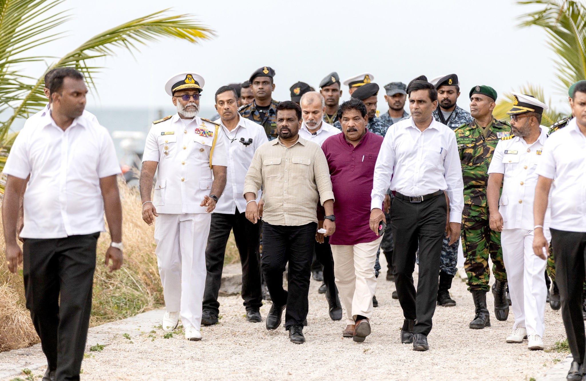 ජනපති අද දෙවැනි දිනටත් උතුරේ සංචාරයේ ජනපති අද දෙවැනි දිනටත් උතුරේ සංචාරයේ