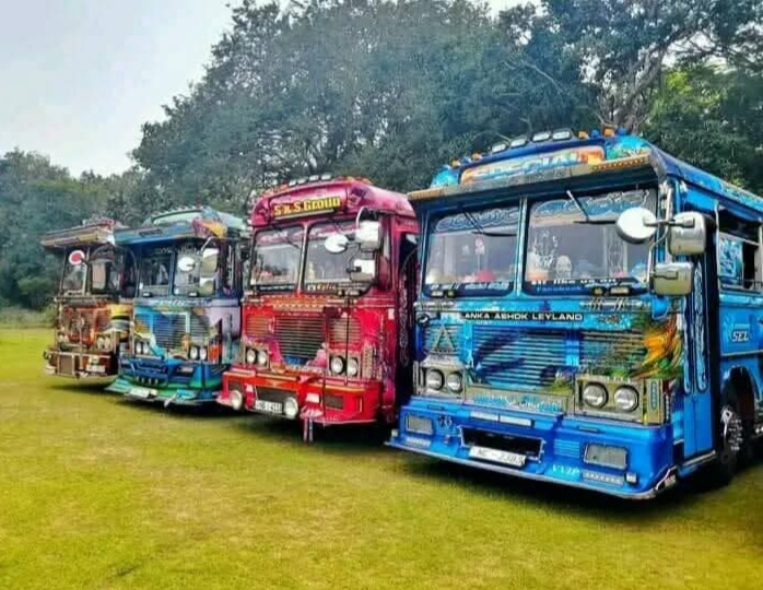 බස් රථවල සැරසිලිවලට අවසර ලබාදී තිබූ චක්රලේඛය අවලංගු කෙරේ බස් රථවල සැරසිලිවලට අවසර ලබාදී තිබූ චක්රලේඛය අවලංගු කෙරේ