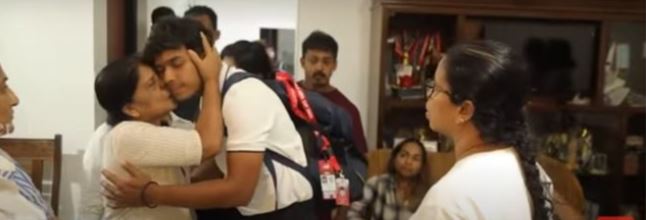 තාත්තාගේ ලොකුම ආශාව ඉෂ්ට කරන්න දුනිත් දිවයිනෙන් පිටව යයි තාත්තාගේ ලොකුම ආශාව ඉෂ්ට කරන්න දුනිත් දිවයිනෙන් පිටව යයි