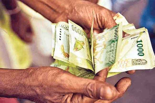 අස්වැසුම ඔක්තෝම්බර් මස දීමනාව අද බැංකු ගිණුම්වලට අස්වැසුම ඔක්තෝම්බර් මස දීමනාව අද බැංකු ගිණුම්වලට