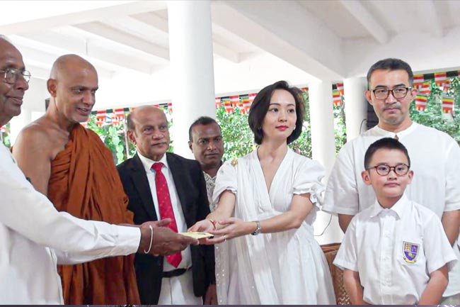 නා උයන ආරණ්‍ය සෙනසුනට චීන ප්‍රජාවගෙන් ලක්ෂ 08ක පරිත්‍යාගයක්