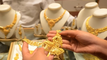 ඉතිහාසයේ පළමුවරට කැරට් 22 රන් පවුමක් රුපියල් ලක්ෂ 3 ඉක්මවයි ඉතිහාසයේ පළමුවරට කැරට් 22 රන් පවුමක් රුපියල් ලක්ෂ 3 ඉක්මවයි