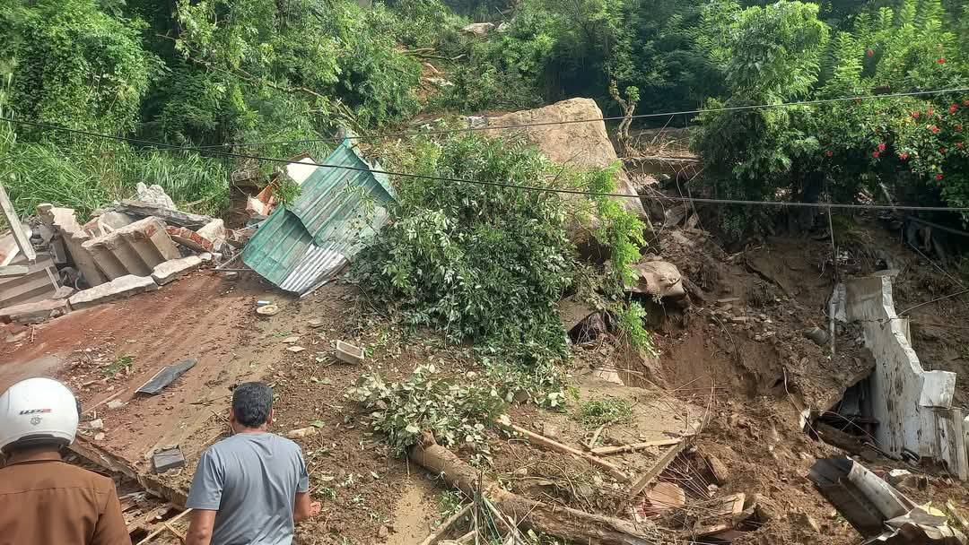 කොළඹ – නුවර ප්රධාන මාර් ගය තාවකාලිකව වසා දැමේ කොළඹ – නුවර ප්රධාන මාර් ගය තාවකාලිකව වසා දැමේ