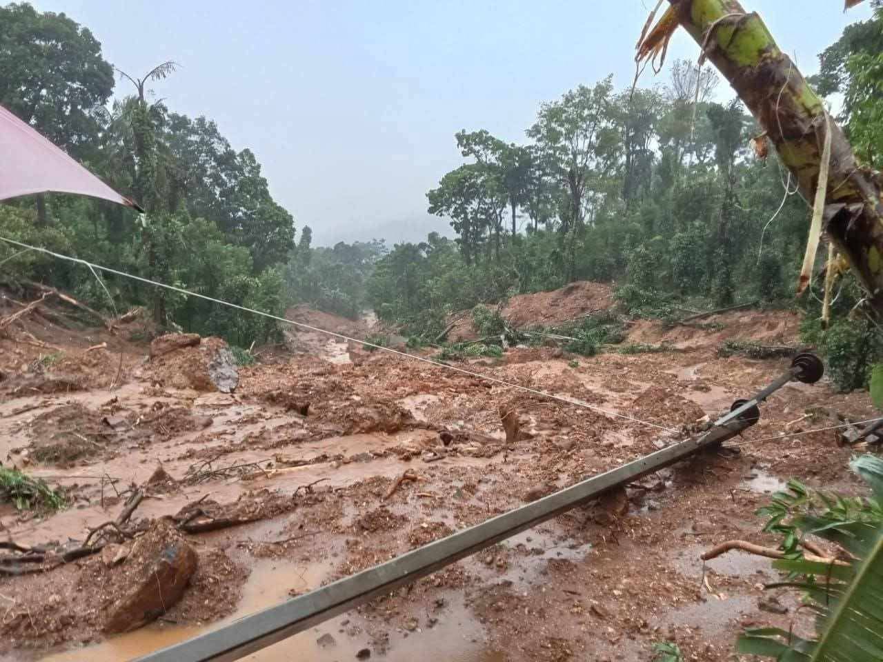 ගංගොඩ ප්‍රදේශයේ නායයෑමකින් තිදෙනෙකු ජීවිතක්ෂයට – තවත් 17ක් අතුරුදන්